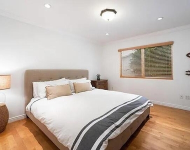748 N La Jolla Avenue - Photo Thumbnail 9