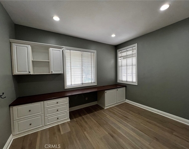 50 Lyon Ridge - Photo Thumbnail 1