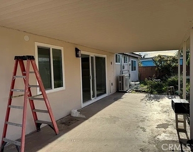 11791 Comstock - Photo Thumbnail 1