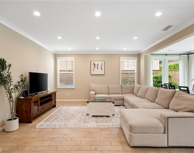 61 Crestwick - Photo Thumbnail 1