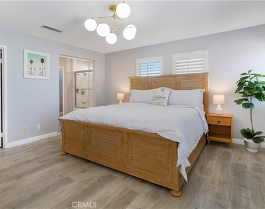 205 Cherrybrook Lane - Photo Thumbnail 8