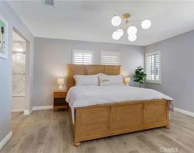 205 Cherrybrook Lane - Photo Thumbnail 7