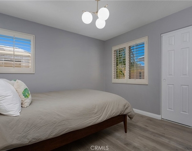 205 Cherrybrook Lane - Photo Thumbnail 10