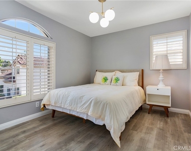205 Cherrybrook Lane - Photo Thumbnail 9