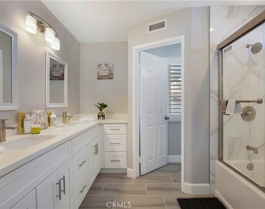 205 Cherrybrook Lane - Photo Thumbnail 11