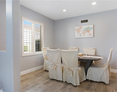 205 Cherrybrook Lane - Photo Thumbnail 4