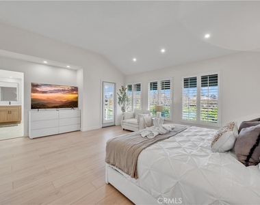 21 Lakefront - Photo Thumbnail 15