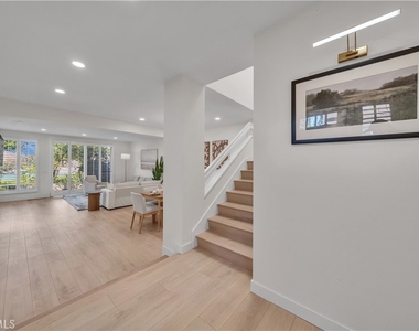 21 Lakefront - Photo Thumbnail 33