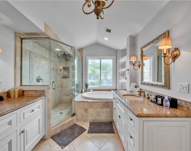 20 Coldbrook - Photo Thumbnail 23