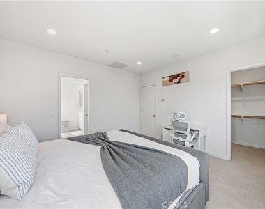 197 Augustine - Photo Thumbnail 21
