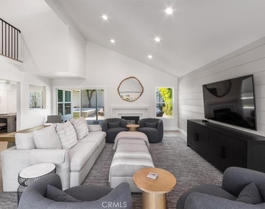 4912 Seapine Circle - Photo Thumbnail 6