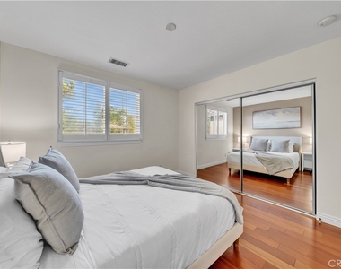 17 Riveroaks - Photo Thumbnail 13