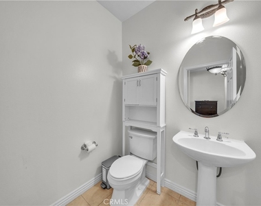 17 Riveroaks - Photo Thumbnail 21