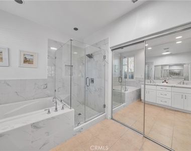 17 Riveroaks - Photo Thumbnail 17