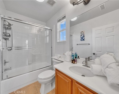 17 Riveroaks - Photo Thumbnail 20