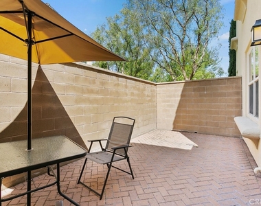 101 Thornhurst - Photo Thumbnail 19