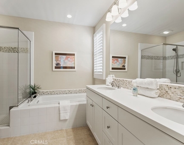 101 Thornhurst - Photo Thumbnail 15