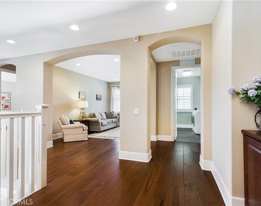 4731 Oceanridge Drive - Photo Thumbnail 7