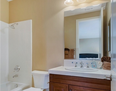 4731 Oceanridge Drive - Photo Thumbnail 22