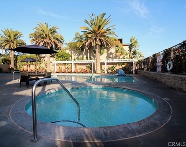 4731 Oceanridge Drive - Photo Thumbnail 30