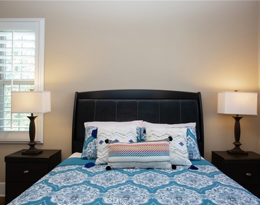 4731 Oceanridge Drive - Photo Thumbnail 13