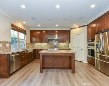 67 Elmdale - Photo Thumbnail 2