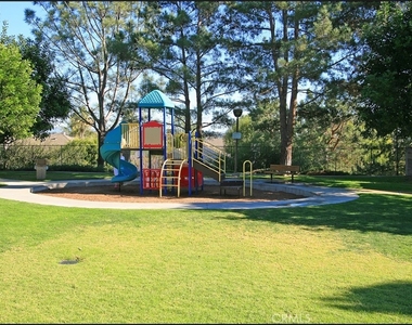 18 Parkwood - Photo Thumbnail 28