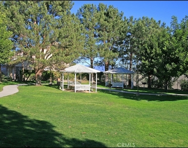 18 Parkwood - Photo Thumbnail 27