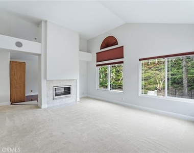 23302 Vista Carillo - Photo Thumbnail 21