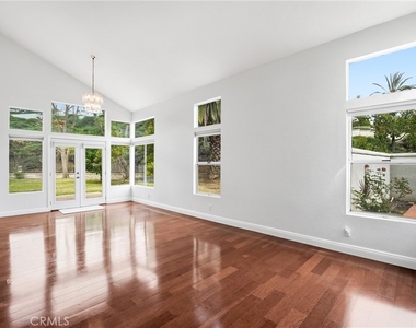 23302 Vista Carillo - Photo Thumbnail 3
