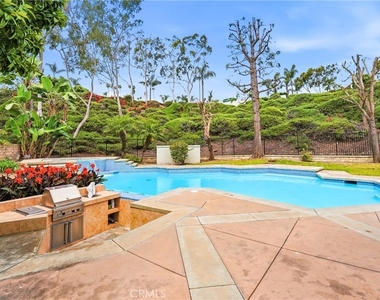 23302 Vista Carillo - Photo Thumbnail 38