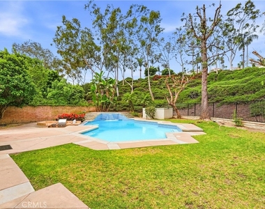 23302 Vista Carillo - Photo Thumbnail 40