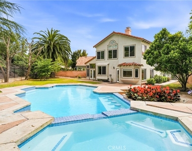 23302 Vista Carillo - Photo Thumbnail 36