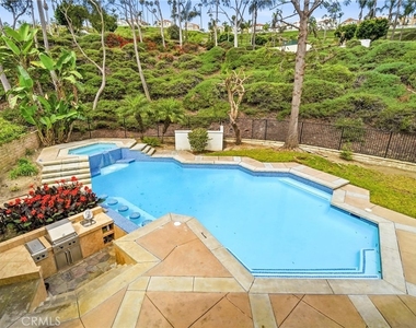 23302 Vista Carillo - Photo Thumbnail 37