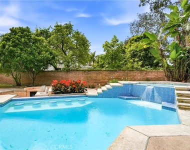 23302 Vista Carillo - Photo Thumbnail 35