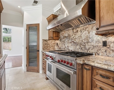 23302 Vista Carillo - Photo Thumbnail 15