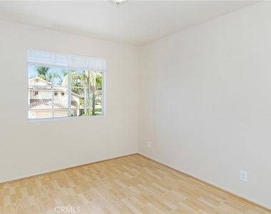 37 Bolero - Photo Thumbnail 9