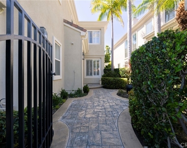 1417 Sea Ridge Drive - Photo Thumbnail 7