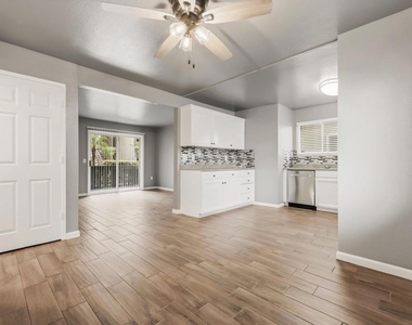 2536 White Oak Place - Photo Thumbnail 12