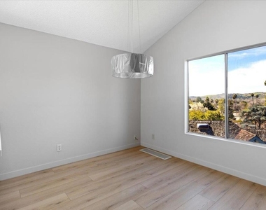31318 Club Vista Ln - Photo Thumbnail 8