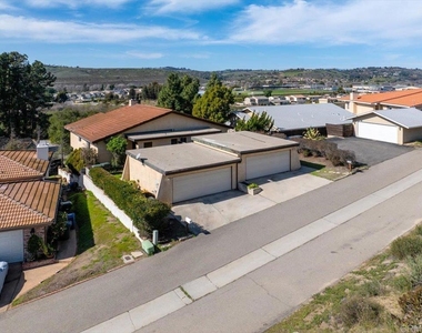 31318 Club Vista Ln - Photo Thumbnail 25