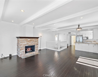 882 Acapulco Street - Photo Thumbnail 16