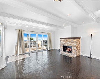 882 Acapulco Street - Photo Thumbnail 3