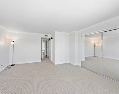 882 Acapulco Street - Photo Thumbnail 20