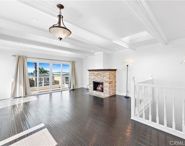 882 Acapulco Street - Photo Thumbnail 11
