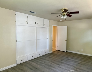 6074 Palm Avenue - Photo Thumbnail 12