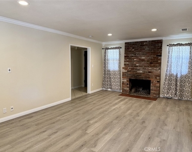6074 Palm Avenue - Photo Thumbnail 4