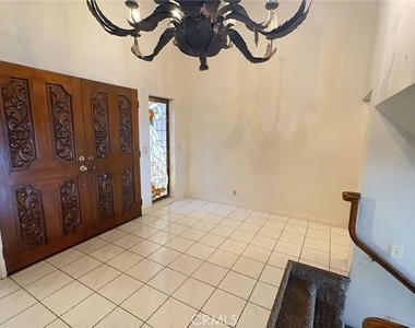 22244 San Joaquin Drive W - Photo Thumbnail 12