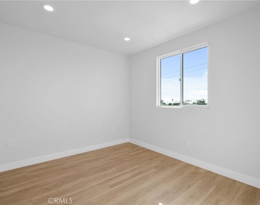 3223 Lanfranco Street - Photo Thumbnail 16