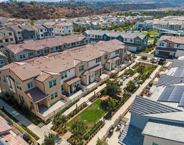 3959 Lavine - Photo Thumbnail 32